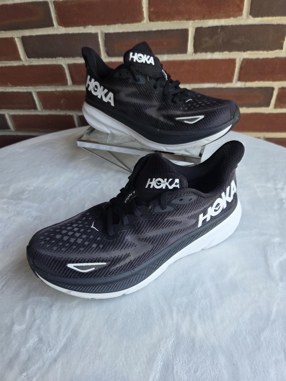 🖤 HOKA Clifton 9 Running Shoes Black White Men’s 9.5D